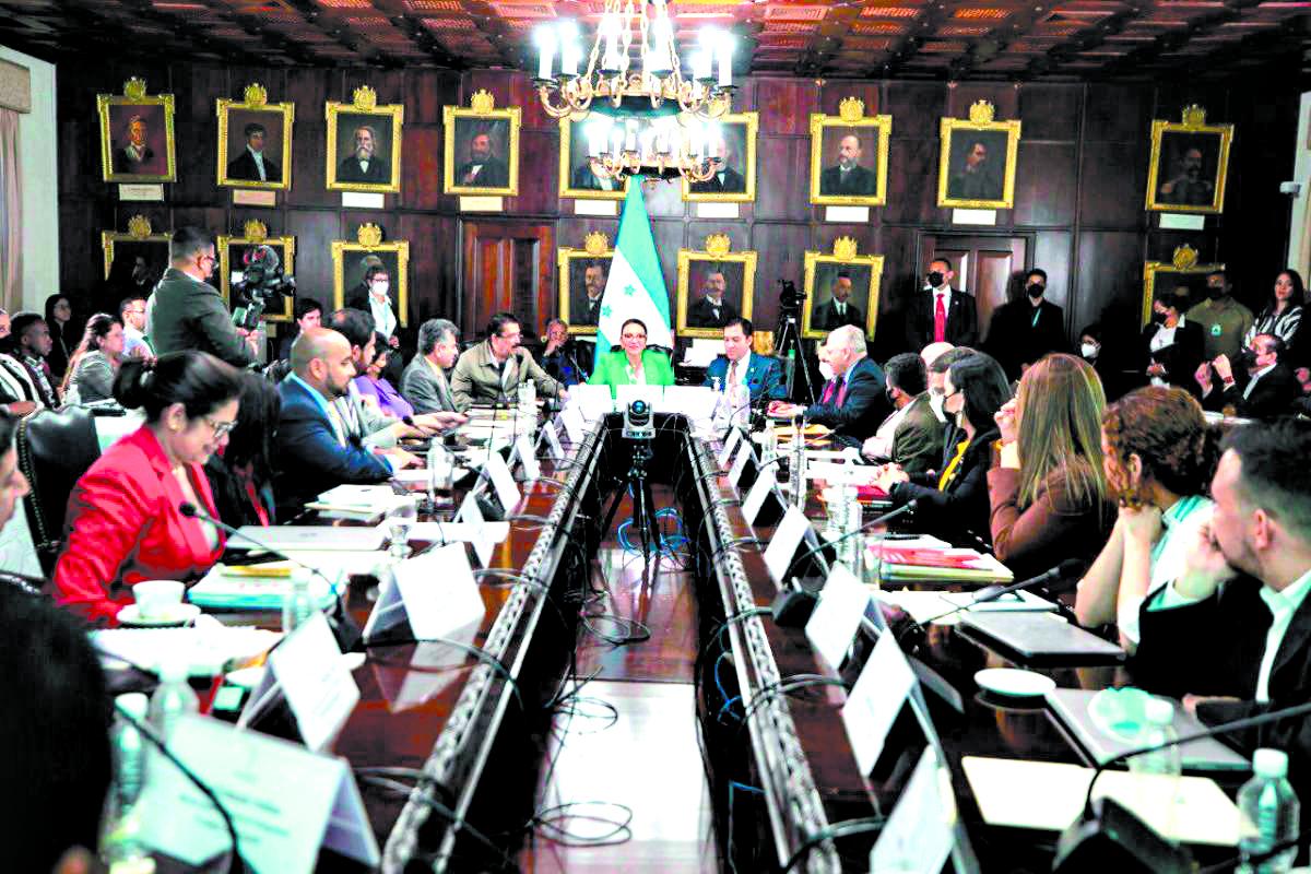 Analistas coinciden en que se debe fortalecer el sistema de justicia del país