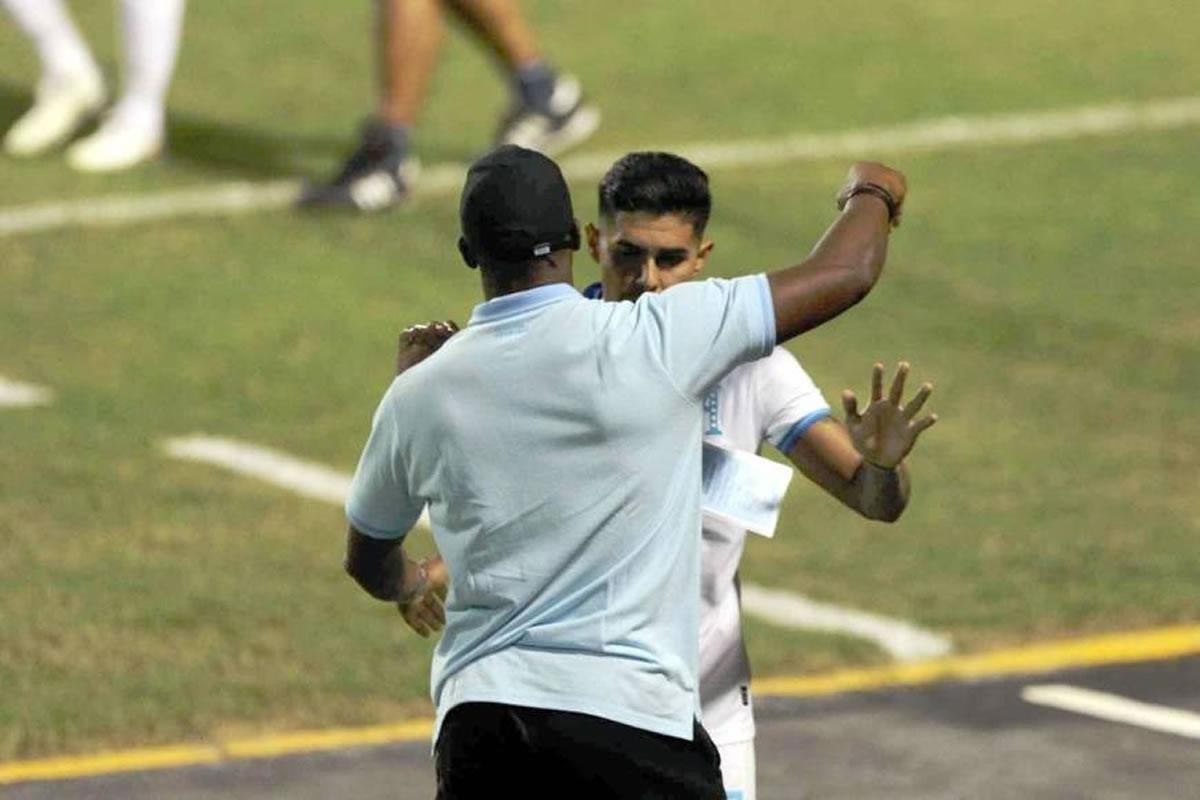 El ’Rey’ David espera que Luis Palma pueda jugar en la Premier League.