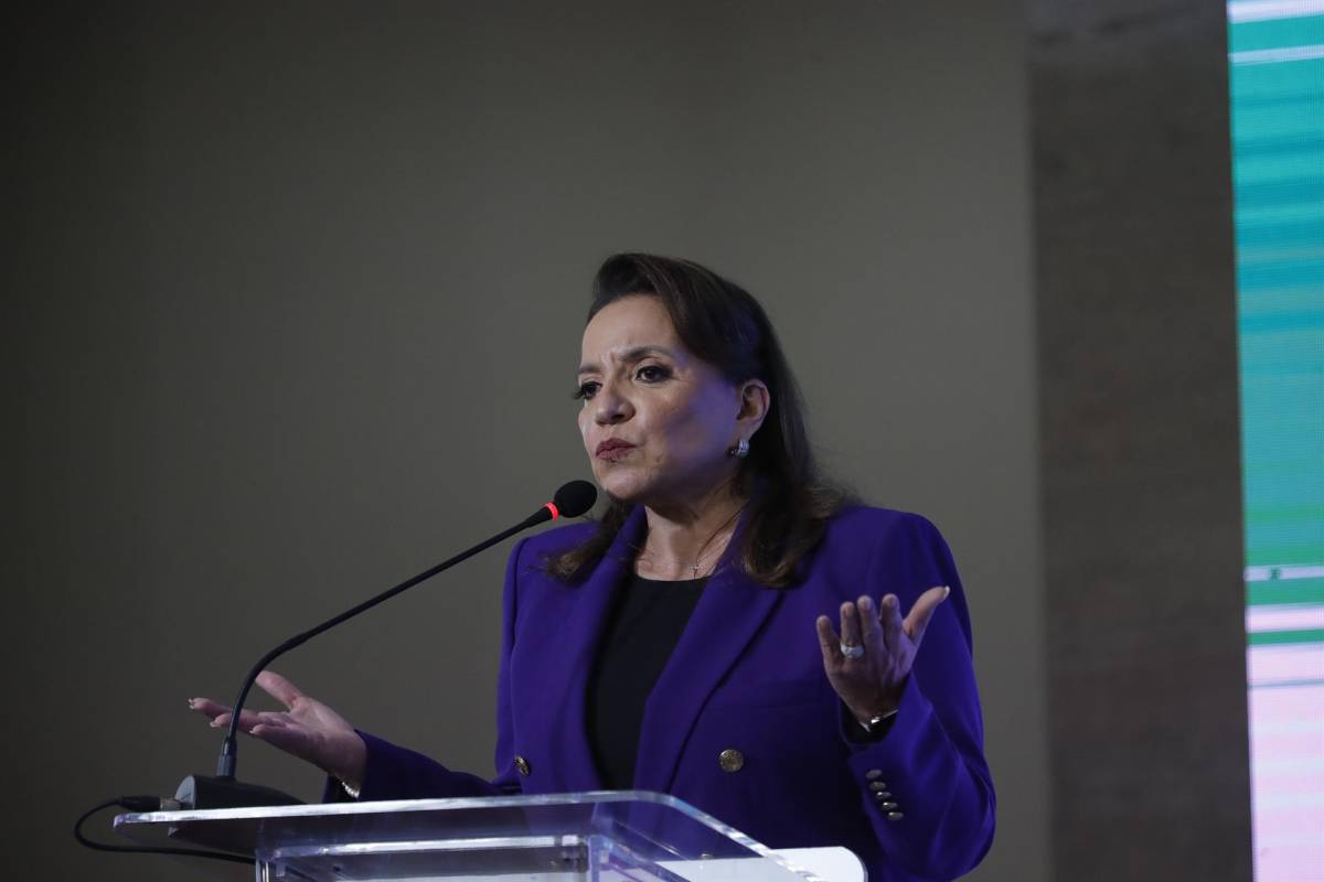 Xiomara Castro es la primera mujer en la historia política de Honduras en convertirse en presidenta de la República.