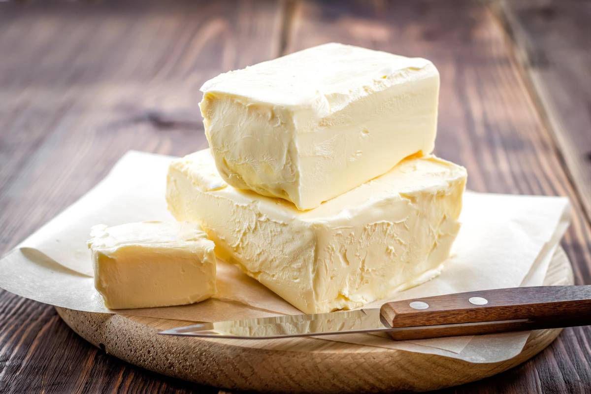 La margarina es utilizada como sustituto de la mantequilla, su punto de fusión es más elevado.