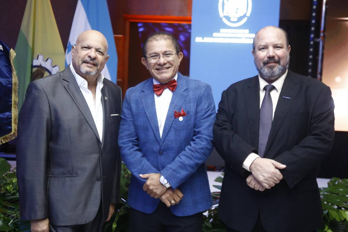 Rinden homenaje al Dr. Juan Carlos Ordóñez