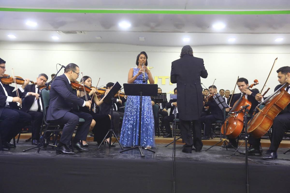 La oboísta Nermis Mieses cautiva en magistral concierto