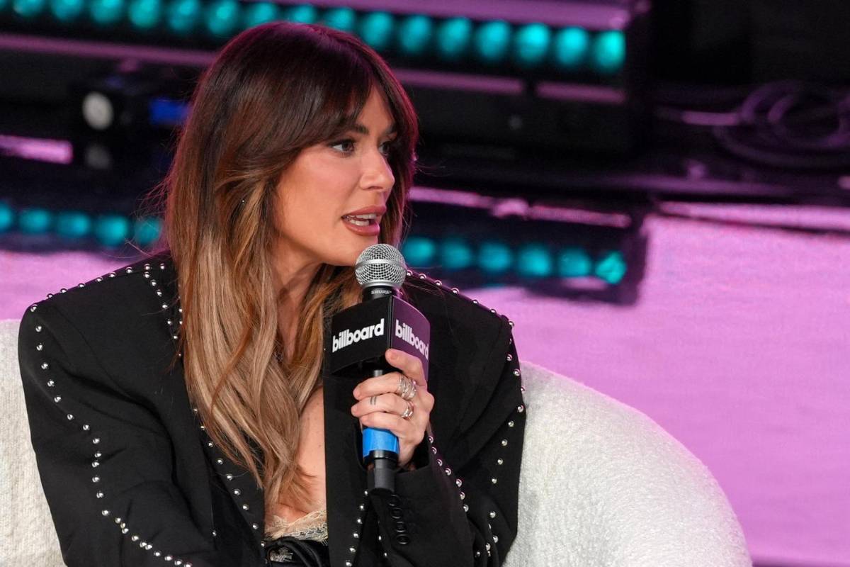 Kany García revela que tiene una condición en la columna que la encorva