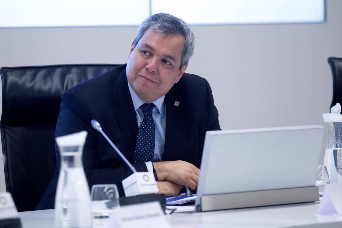 BCIE pagó prestaciones a Dante Mossi sin aplicar “bozal” como pretendía