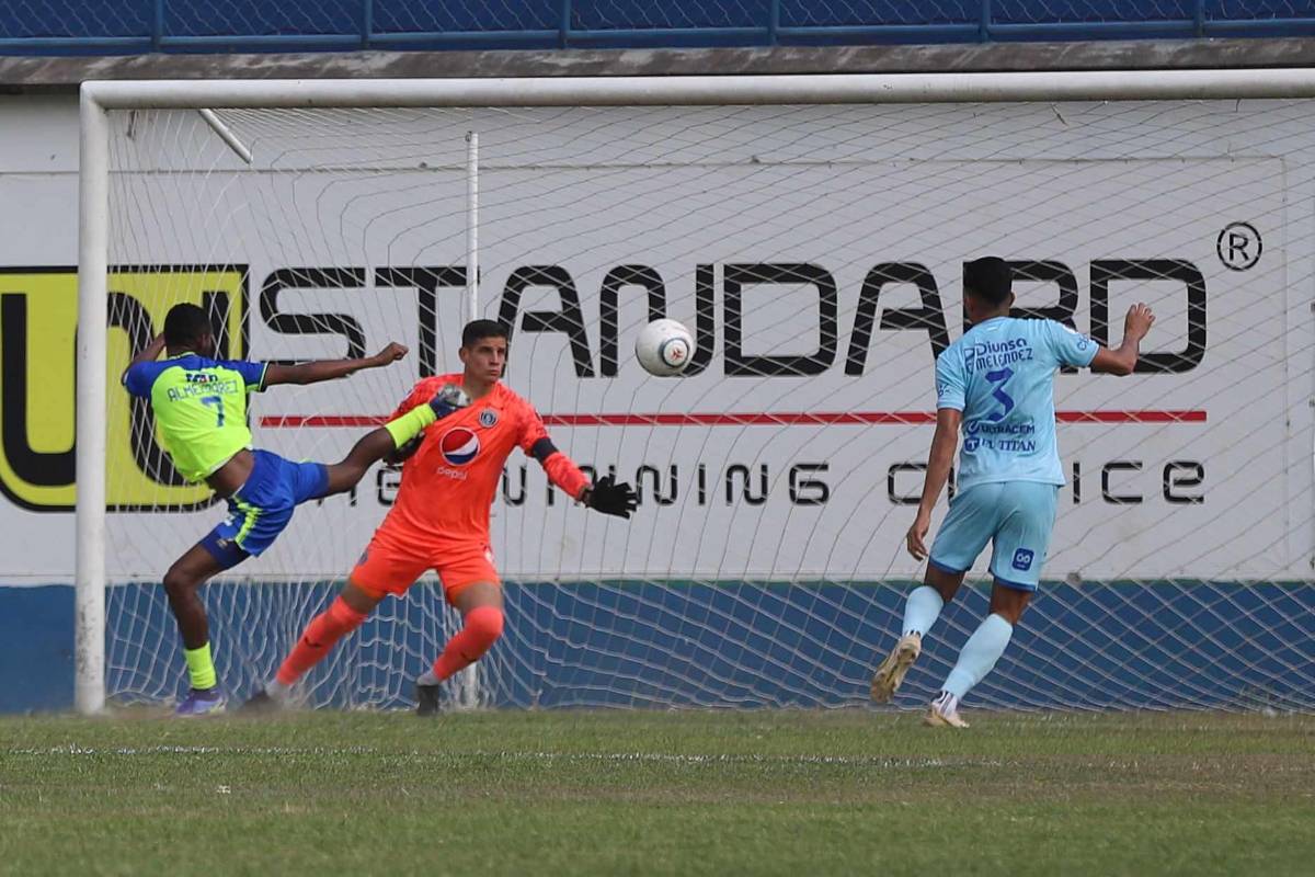 Jonathan Rougier salvó al Motagua en el estadio Juan Ramón Brevé.