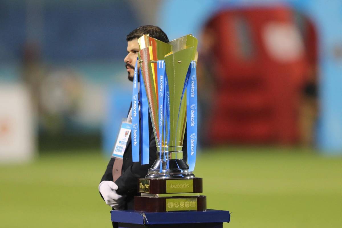 La Copa presente en el estadio Nacional Chelato Uclés.