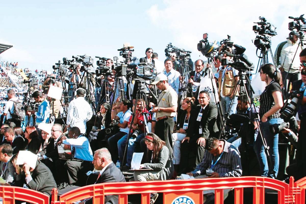 Altos funcionarios, los que más amenazan a periodistas en Honduras