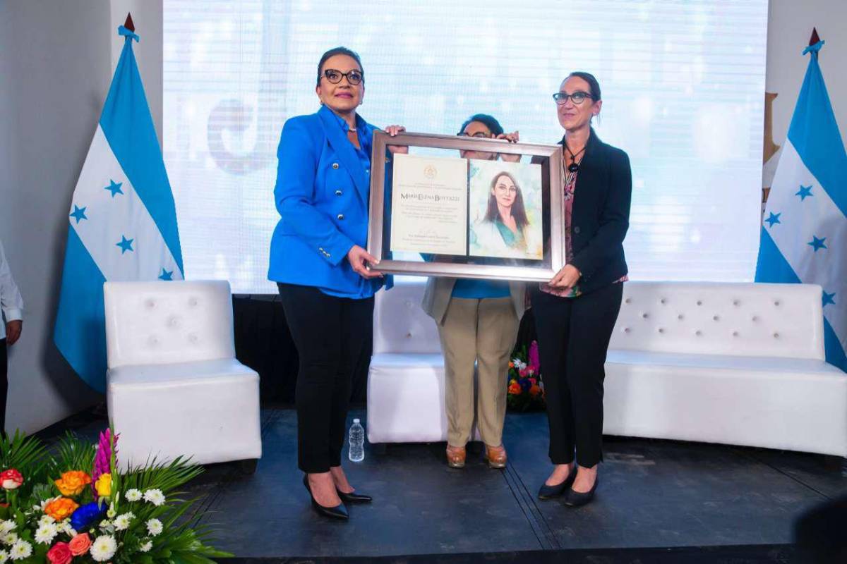 María Elena Bottazzi aboga por el sistema de salud