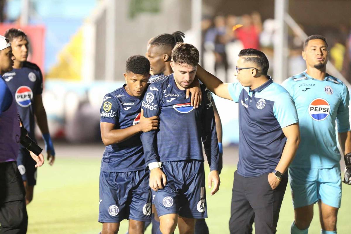 Diego Vázquez deja contundente comentario sobre Auzmendi y el penal fallado