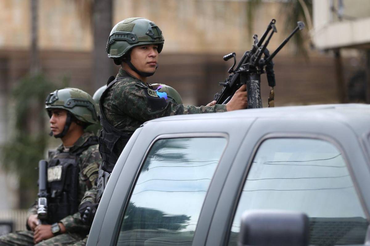Fuerzas Armadas refuerzan seguridad en Tegucigalpa por agenda clave del Congreso