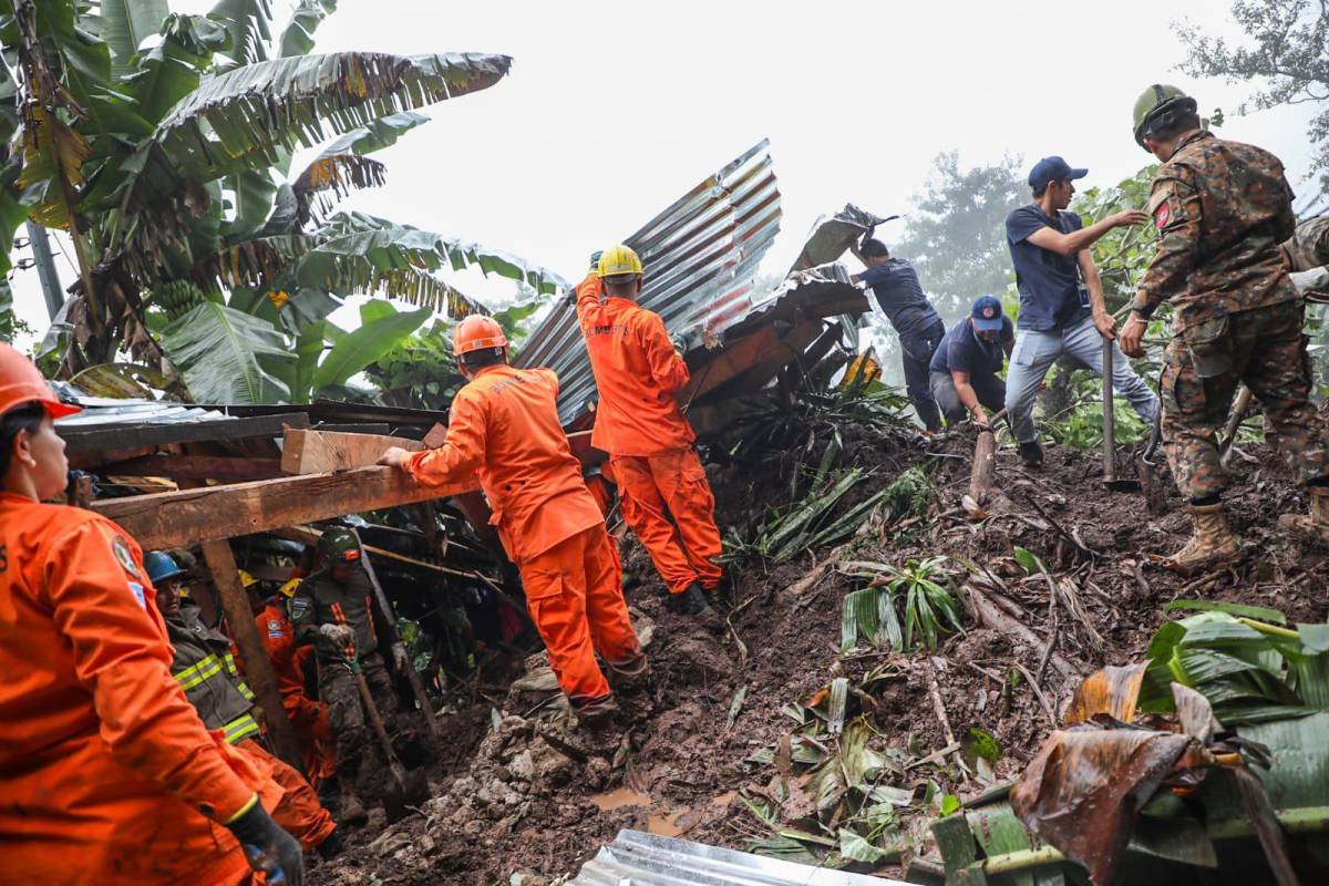 El Salvador decreta alerta de emergencia y suspende clases por las lluvias