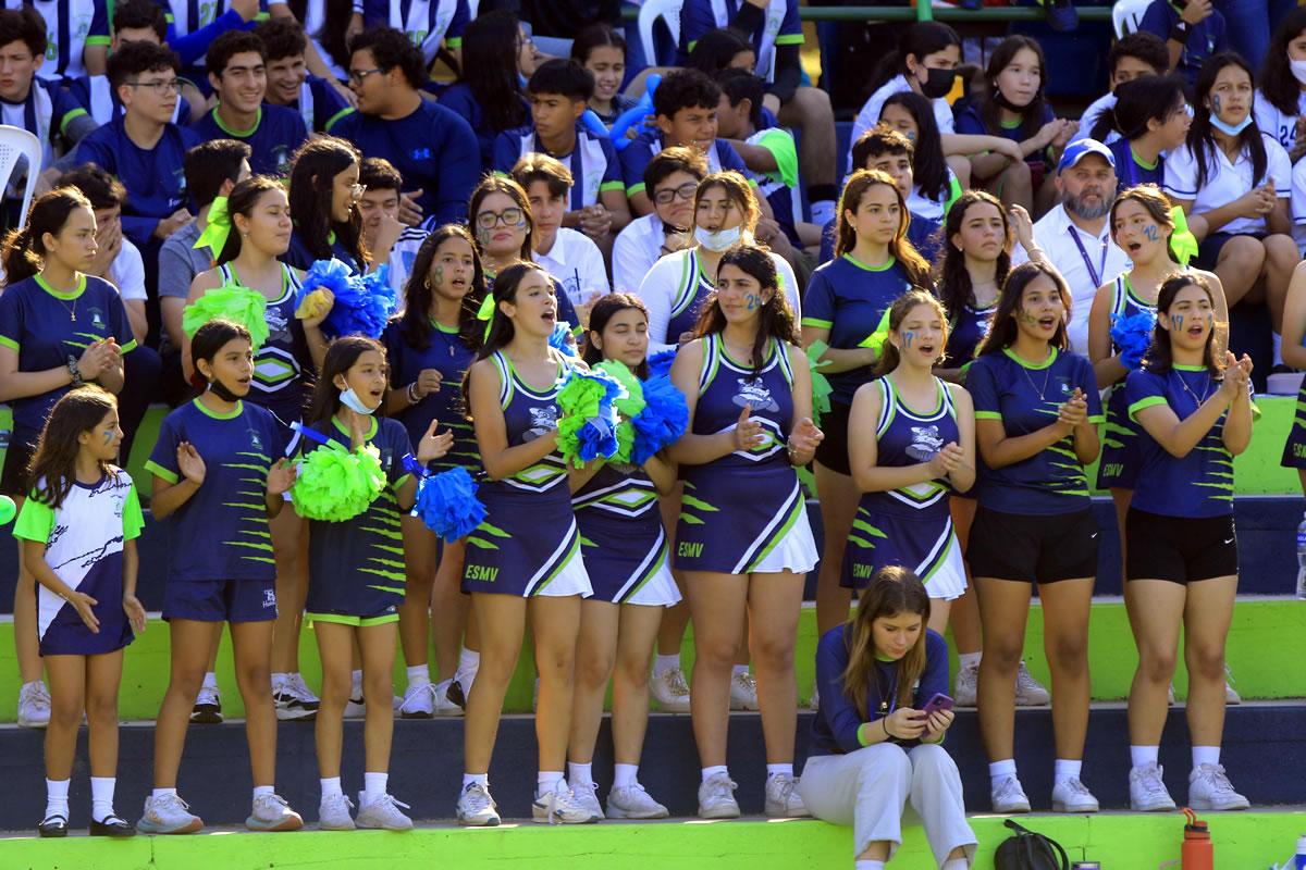 Los partidos estuvieron animados por un número de espectadores.