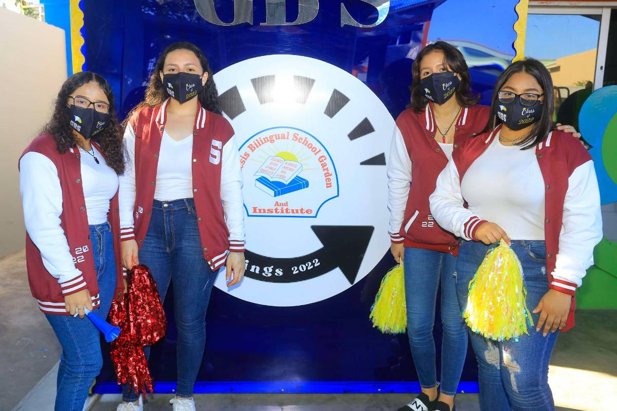 Algarabía por los nuevos bachilleres