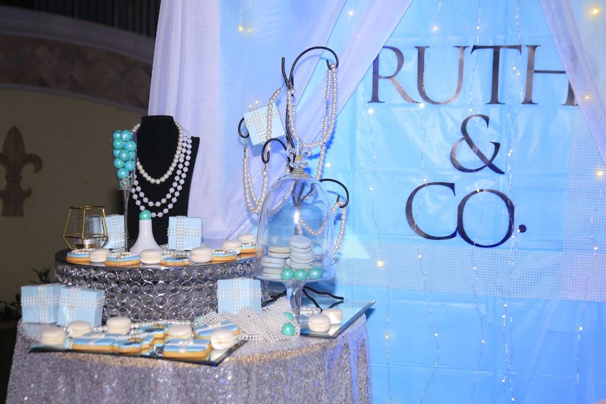 Fiesta en honor a Ruth Valladares Rápalo