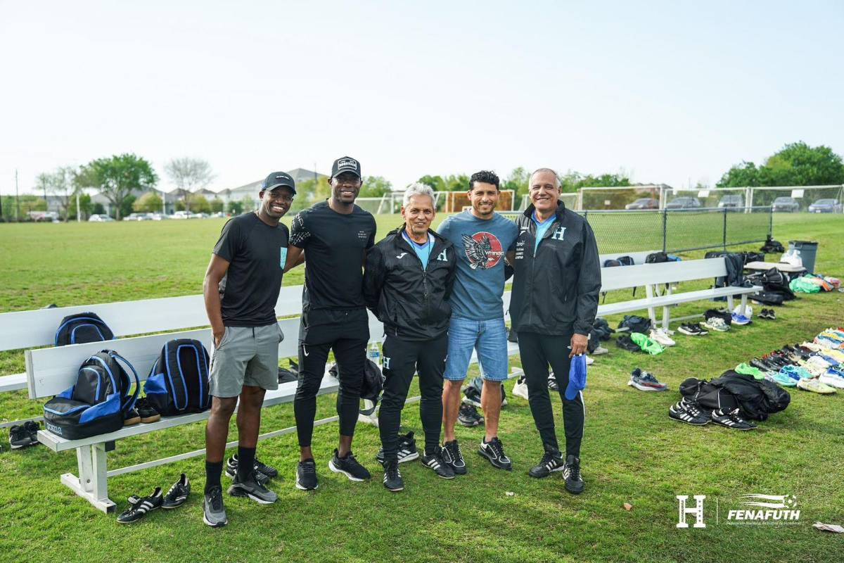 Boniek García, Maynor Figueroa y Noel Valladares visitaron el entrenamiento de Honduras en Houston.