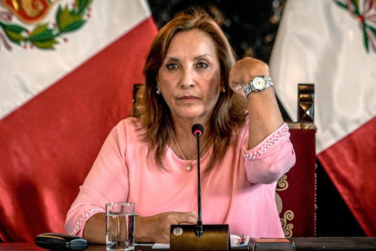 Fiscalía incauta relojes prestados a presidenta de Perú en caso Rolexgate