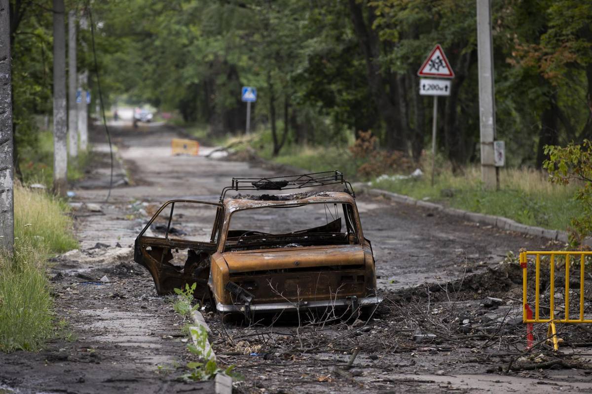 Varios cohetes rusos destruyen parte de una base militar cerca de Kiev