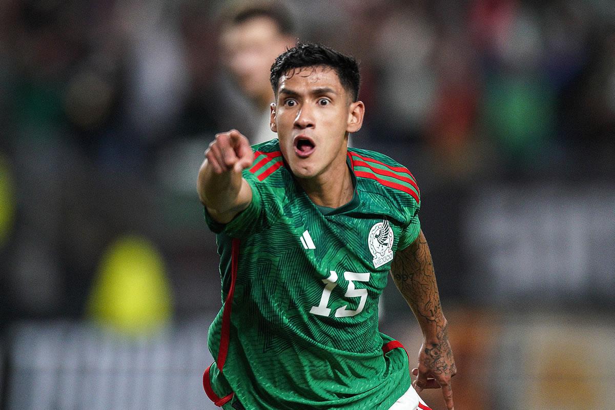 Uriel Antuna hizo el empate de los mexicanos.