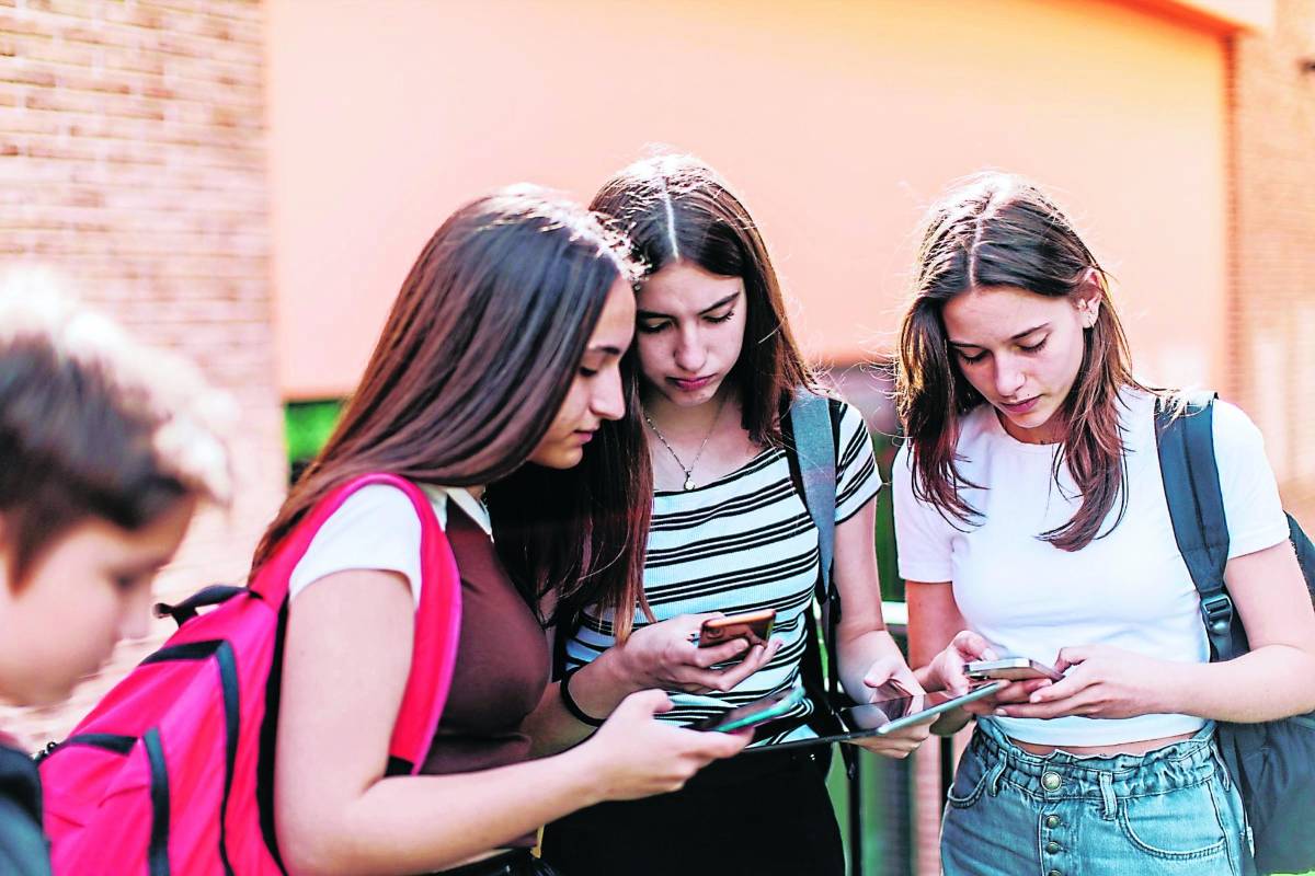 Redes sociales y sus efectos en el cerebro de los jóvenes