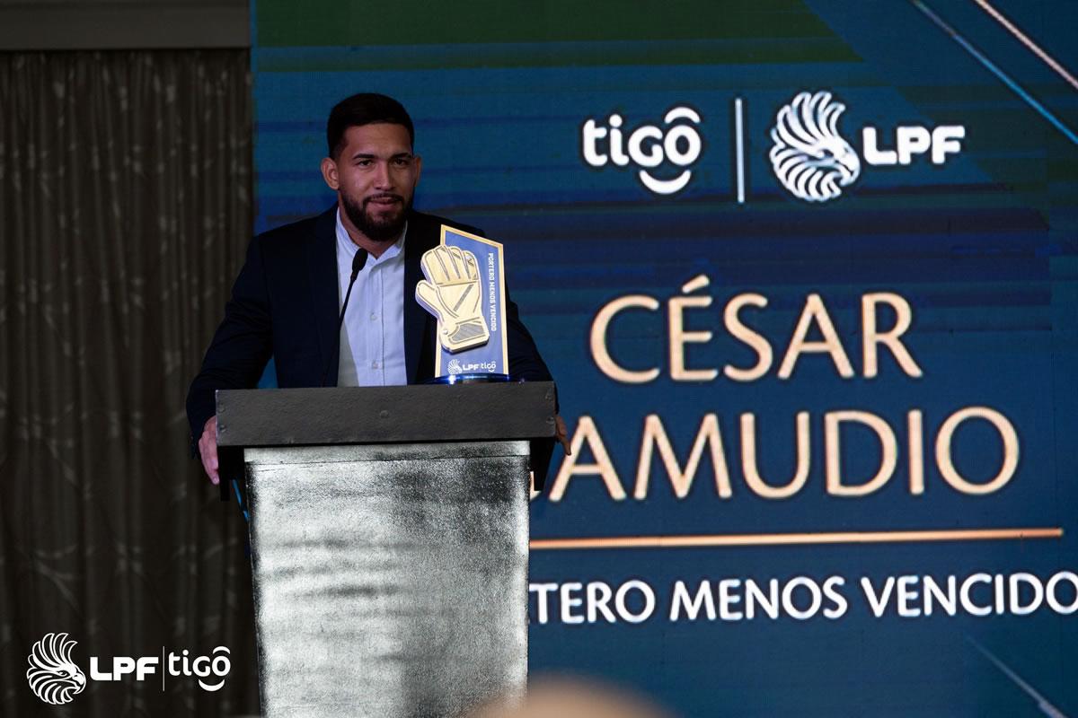César Samudio llega como campeón de la liga panameña, fue nombrado el jugador más valioso, además fue el portero menos vencido y estuvo en el once ideal.