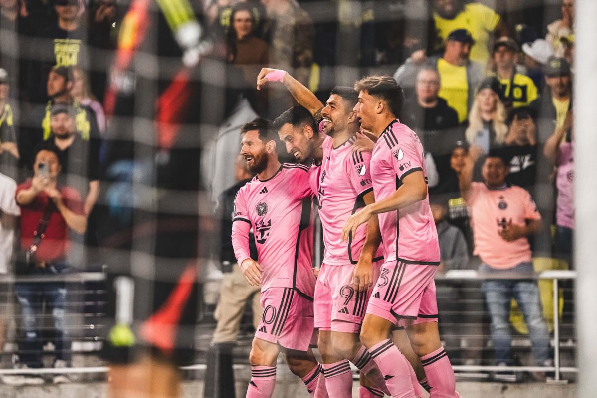 Luis Suárez marcó sobre el final del partido y salvó de la derrota al Inter Miami.