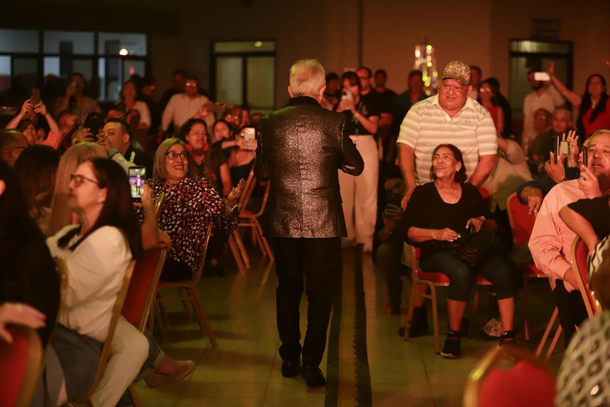 Así disfrutaron los sampedranos el show de Los Iracundos y Germaín de la Fuente