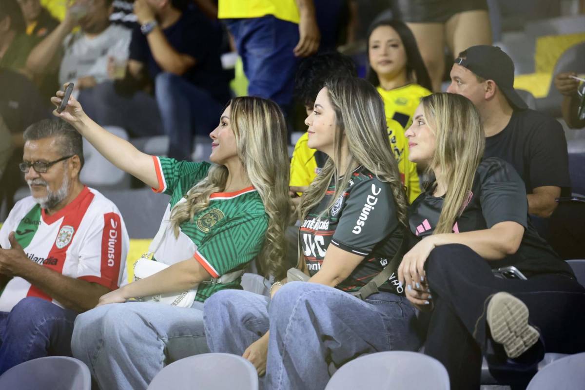 Derroche de bellezas en Real España-Marathón: las chicas que robaron suspiros en SPS