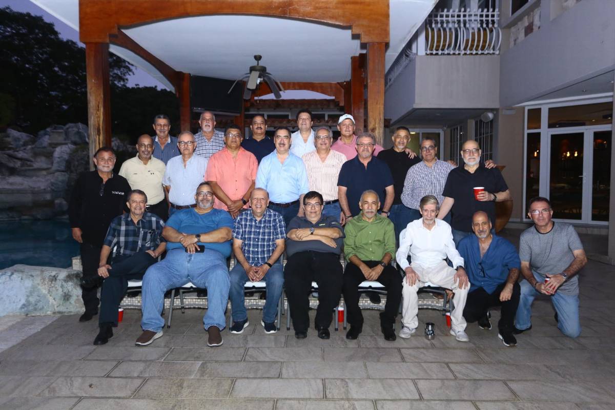 Promoción 1977 de La Salle se reúne entre la amistad y la gratitud