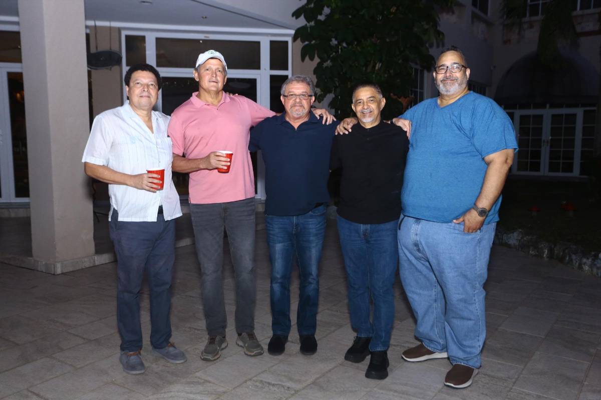 Promoción 1977 de La Salle se reúne entre la amistad y la gratitud