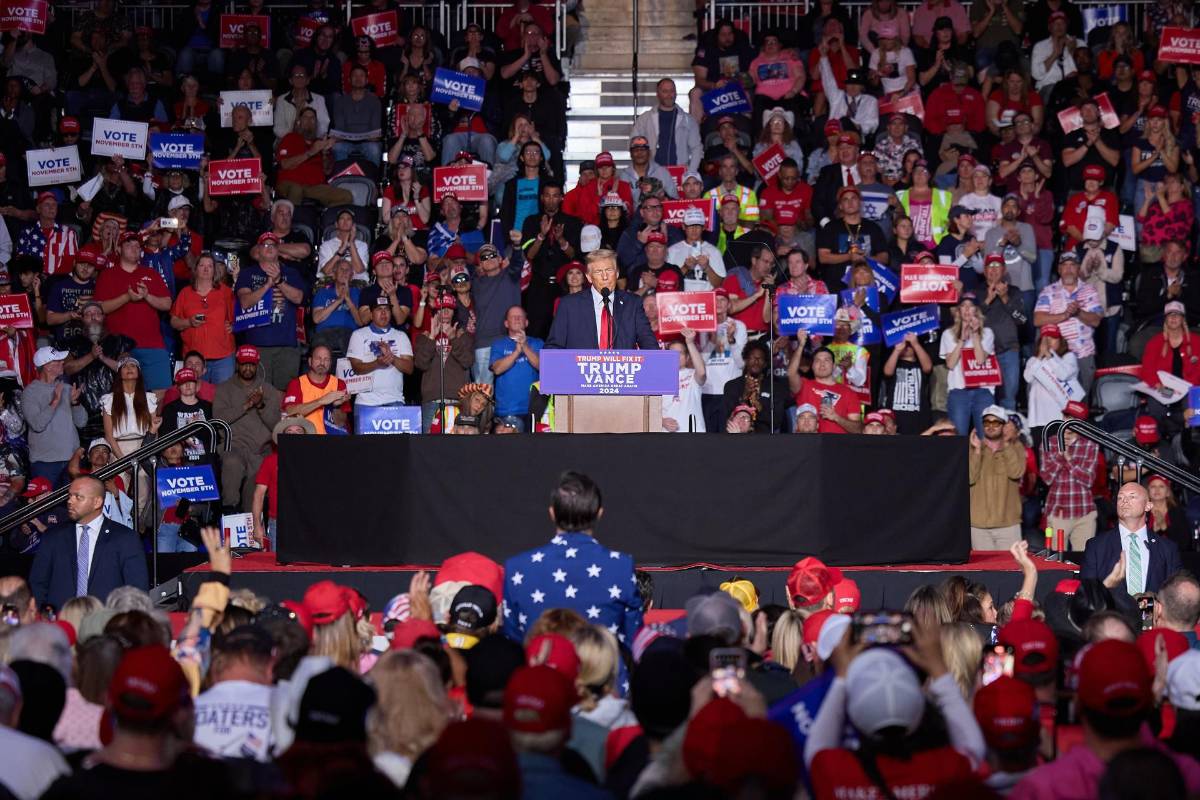 Superstición y esperanza: Trump elige Michigan por tercera vez para cerrar su campaña