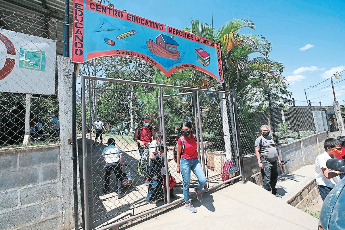 Por falta de presupuesto no legalizan terrenos de 14,000 centros educativos