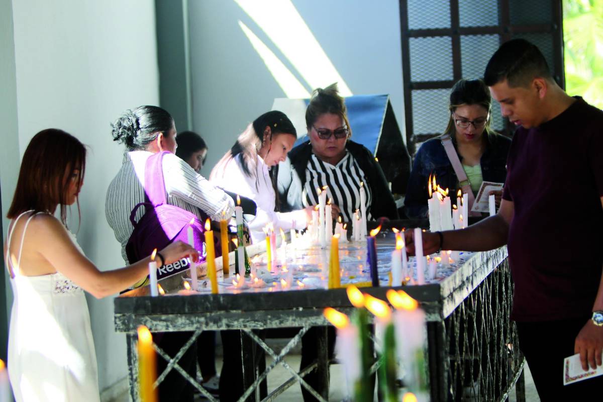 277 años de devoción cumple la Virgen de Suyapa, el fervor festivo más grande de todos los creyentes católicos hondureños.