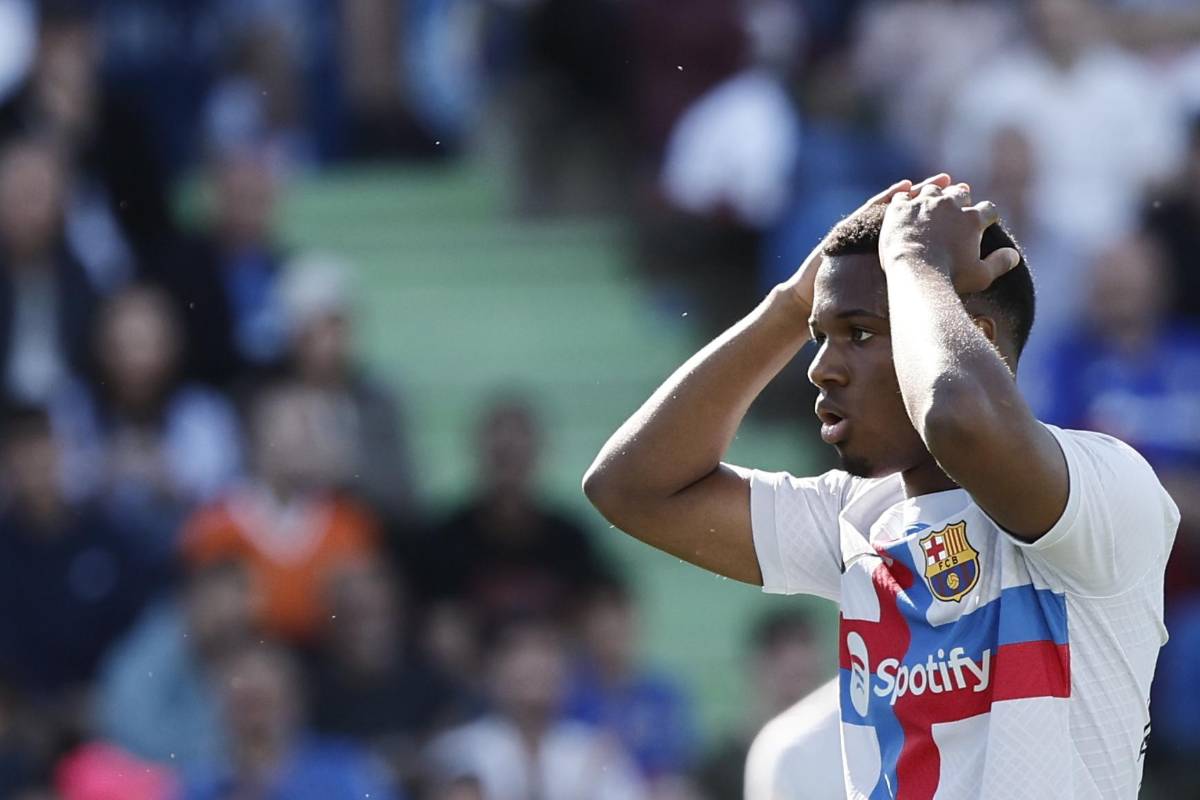 Tabla: Barcelona vuelve a tropezar y Real Madrid se ilusiona