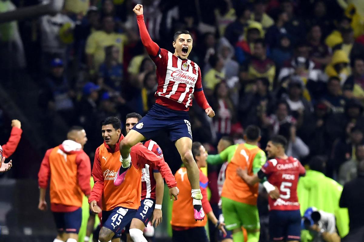 Las Chivas sorprendieron eliminando al América, firmando un histórico Aztecazo.