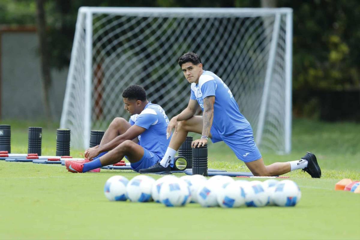 Selección de Honduras con nuevos legionarios, gesto de Palma e invitada especial