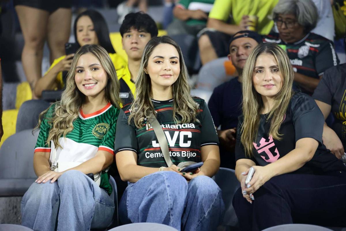 Derroche de bellezas en Real España-Marathón: las chicas que robaron suspiros en SPS
