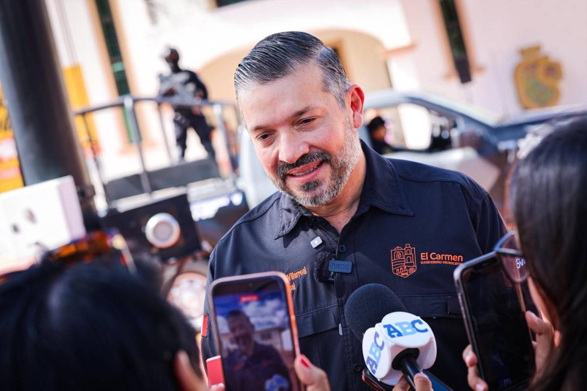 Alcalde y sus escoltas golpean a un mesero porque tardó en tomar su orden