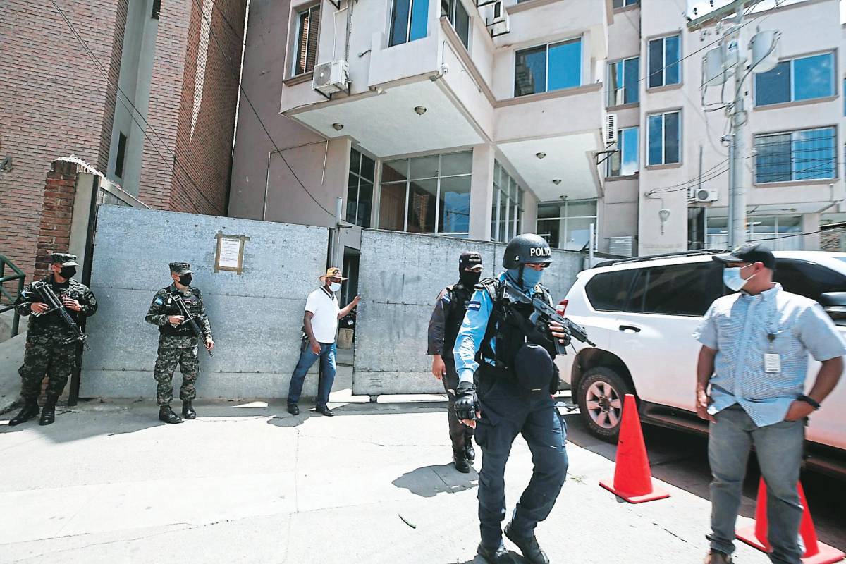 Juez decide hoy futuro legal de vinculada a masacre en Tegucigalpa