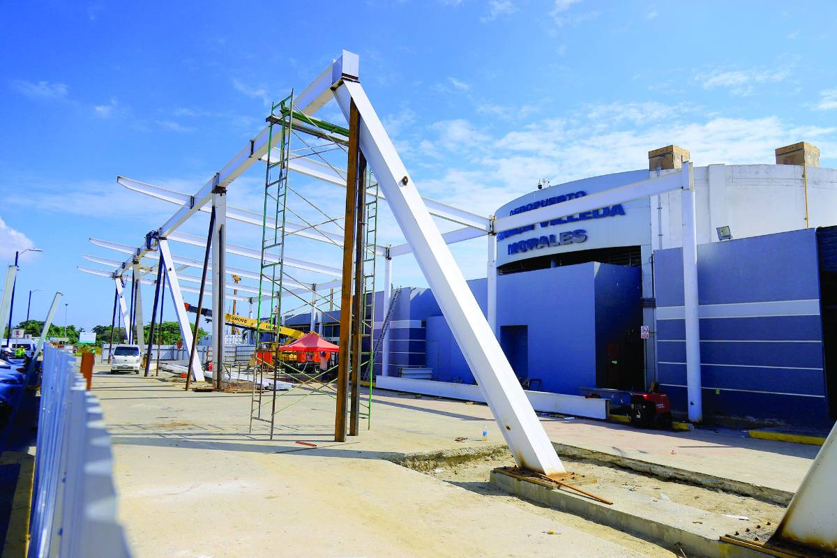 Más aerolíneas y un moderno aeropuerto, la meta de 2024