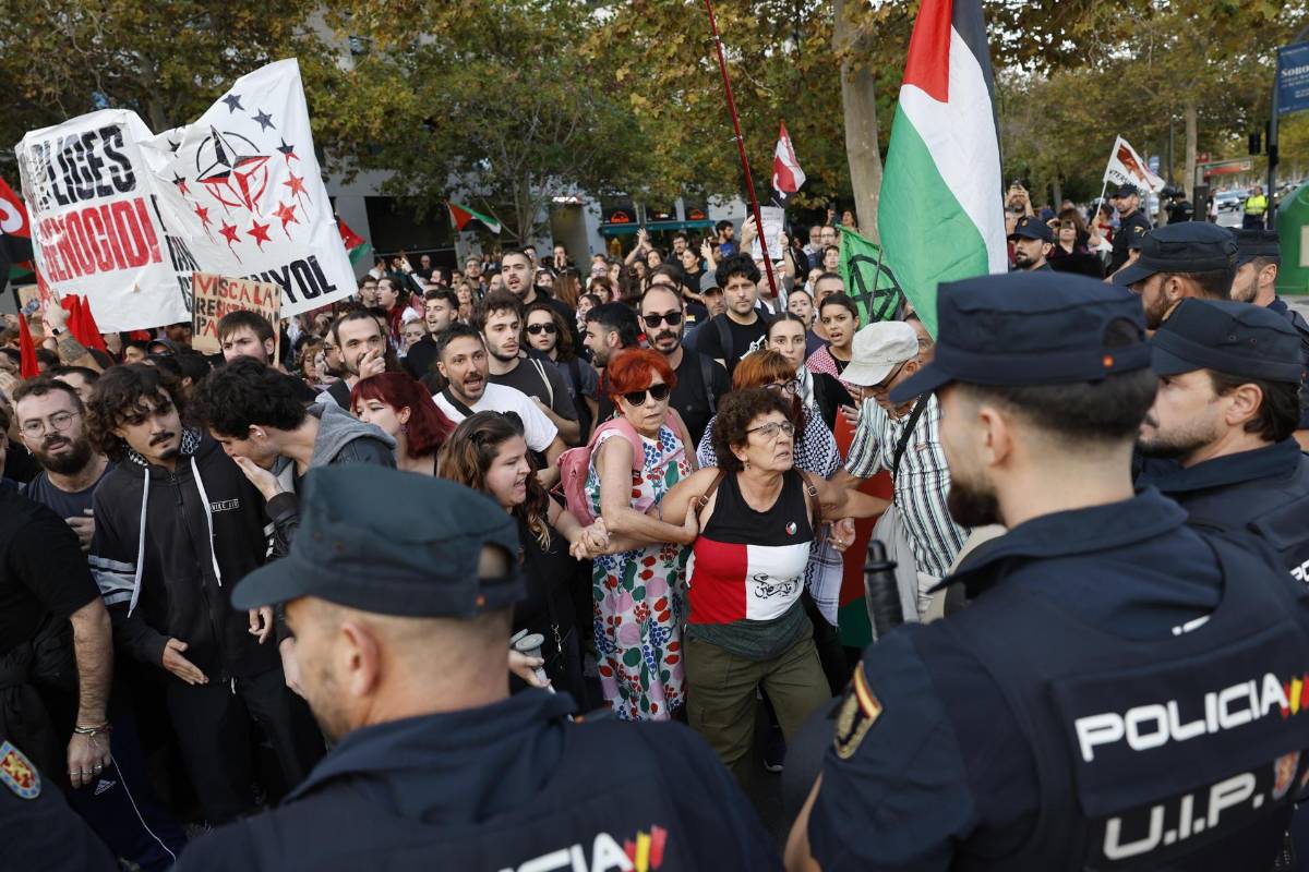 Masiva protesta en España contra el genocidio de Gaza termina en enfrentamientos y caos