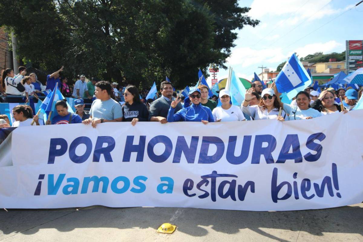 Nacionalistas se movilizan en Tegucigalpa en defensa de la democracia