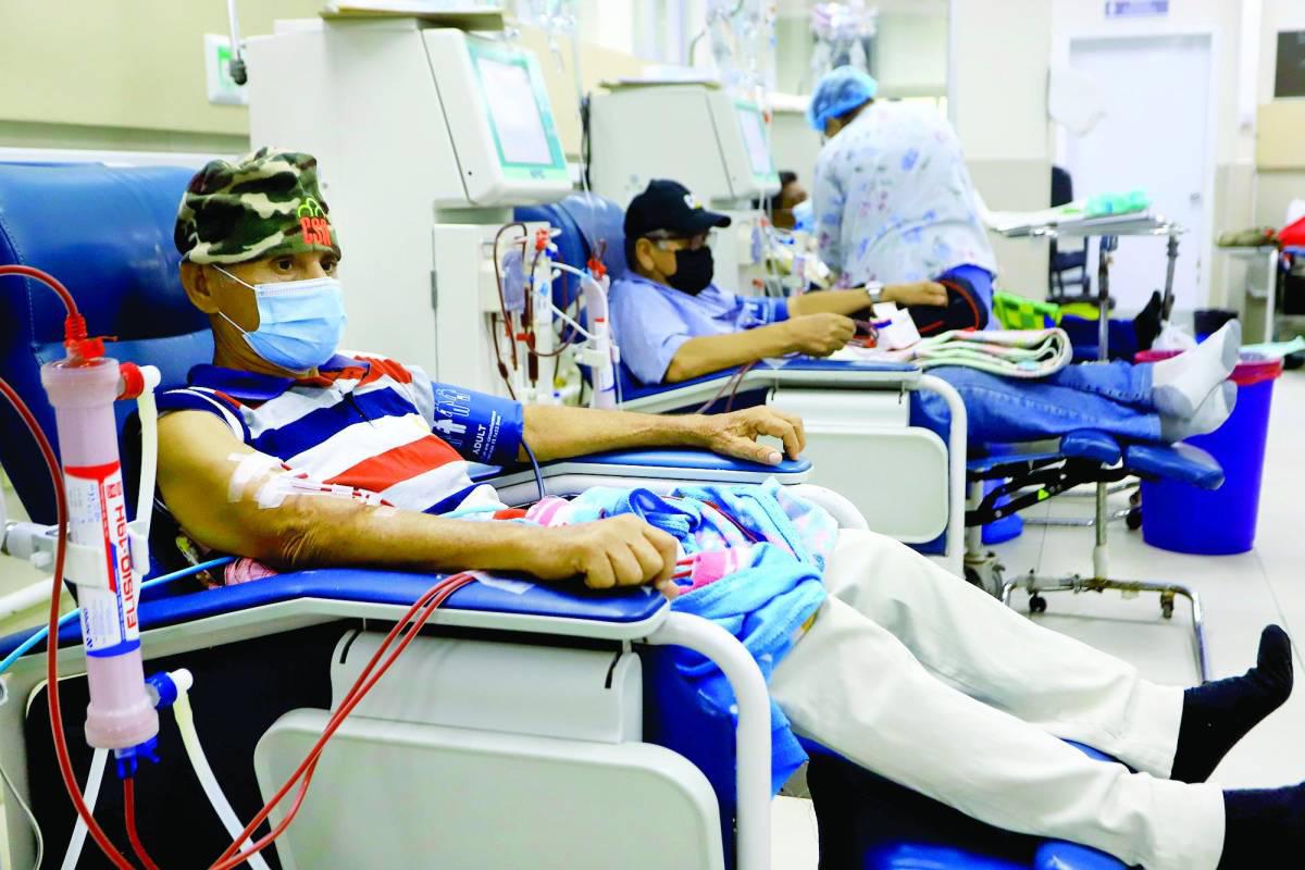 Pacientes renales podrían quedarse sin diálisis en enero
