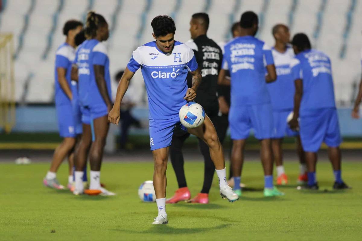 Honduras ya piensa en Nicaragua: 'lujos' de Palma, bromas y así fue el entreno