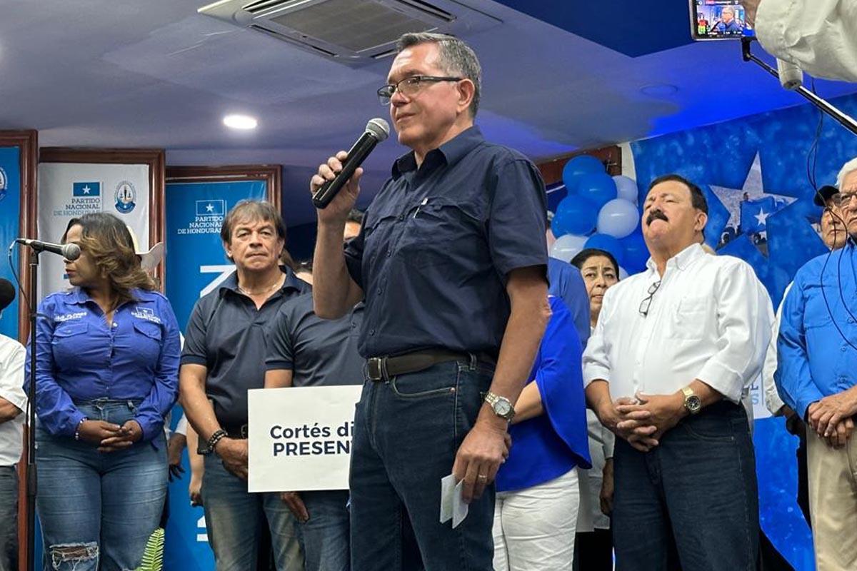 Exjefe de las Fuerzas Armadas lanza precandidatura nacionalista