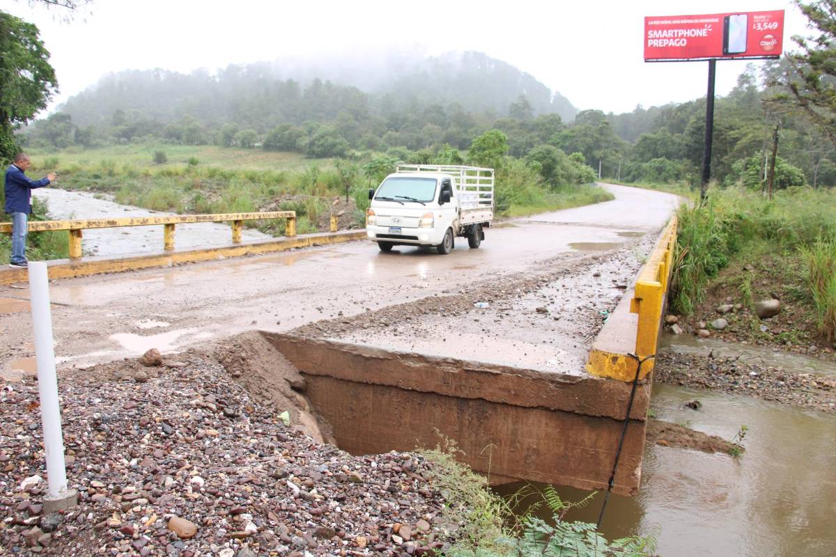 Intensas lluvias exponen peligro en la carretera a Copán Ruinas