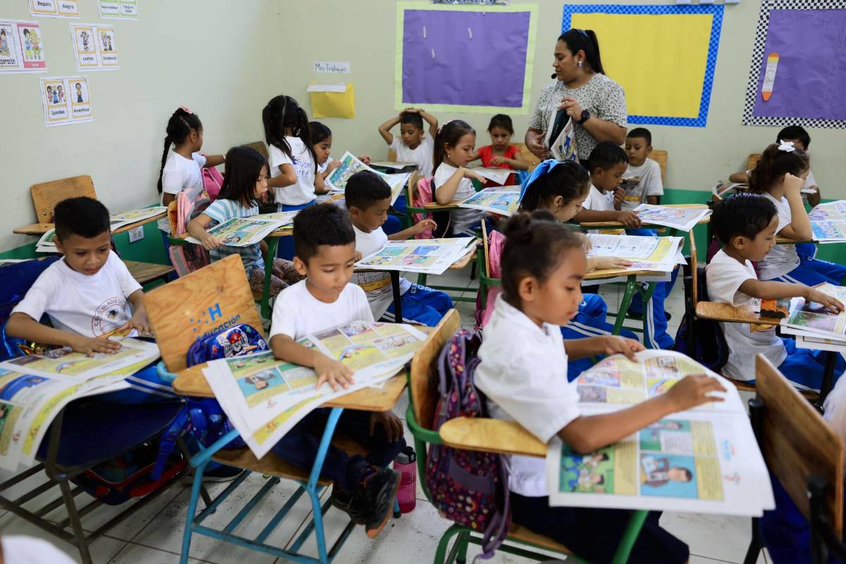 Escolares de la Flor de Cuba reciben taller sobre el bullying