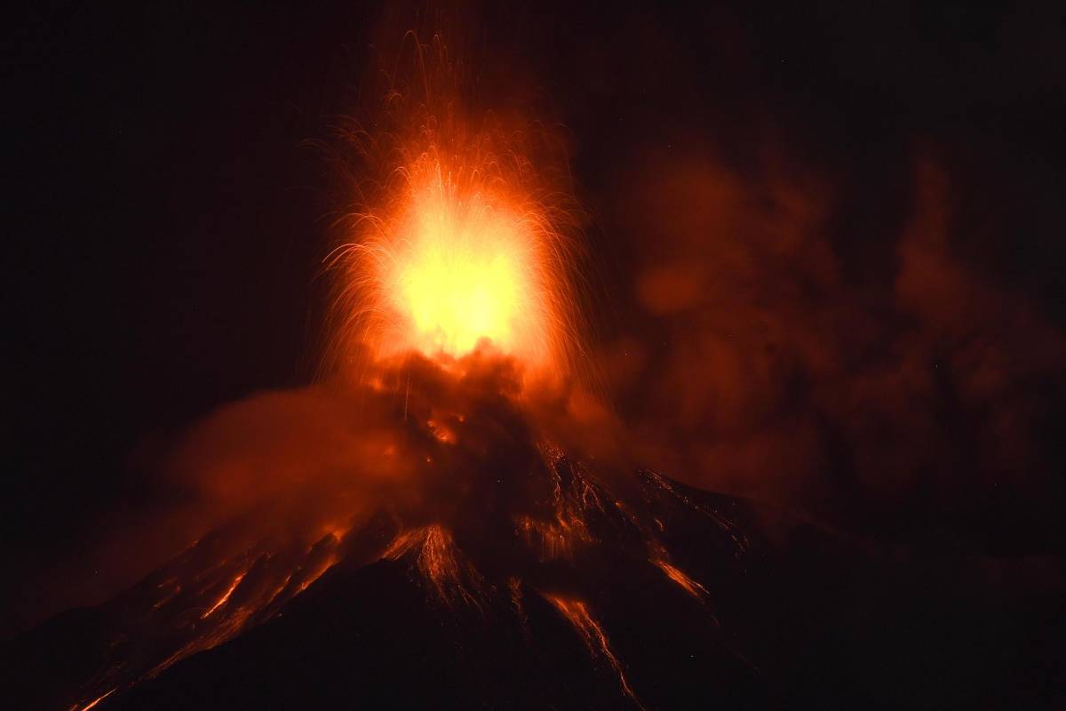 “Hay personas que no quieren ser evacuadas”: aldeas en alerta ante aumento de erupciones de volcán de Fuego