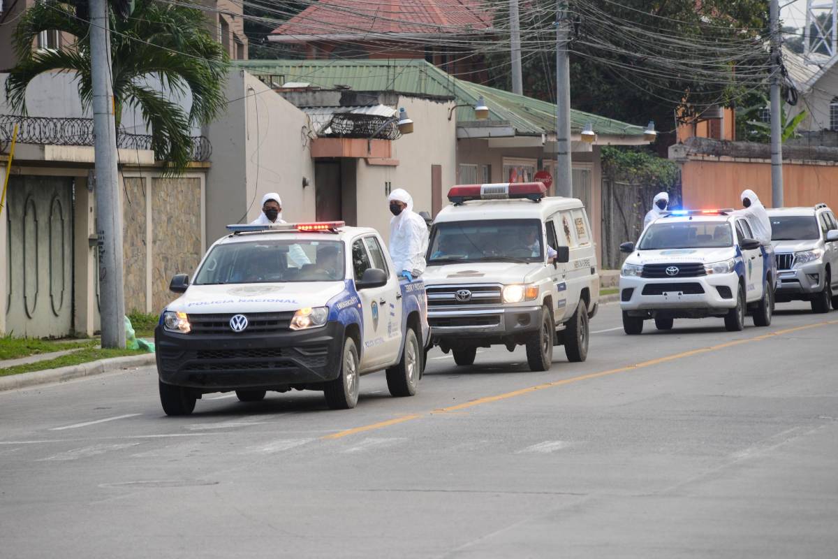 16 especialistas investigan crimen de las tres jóvenes