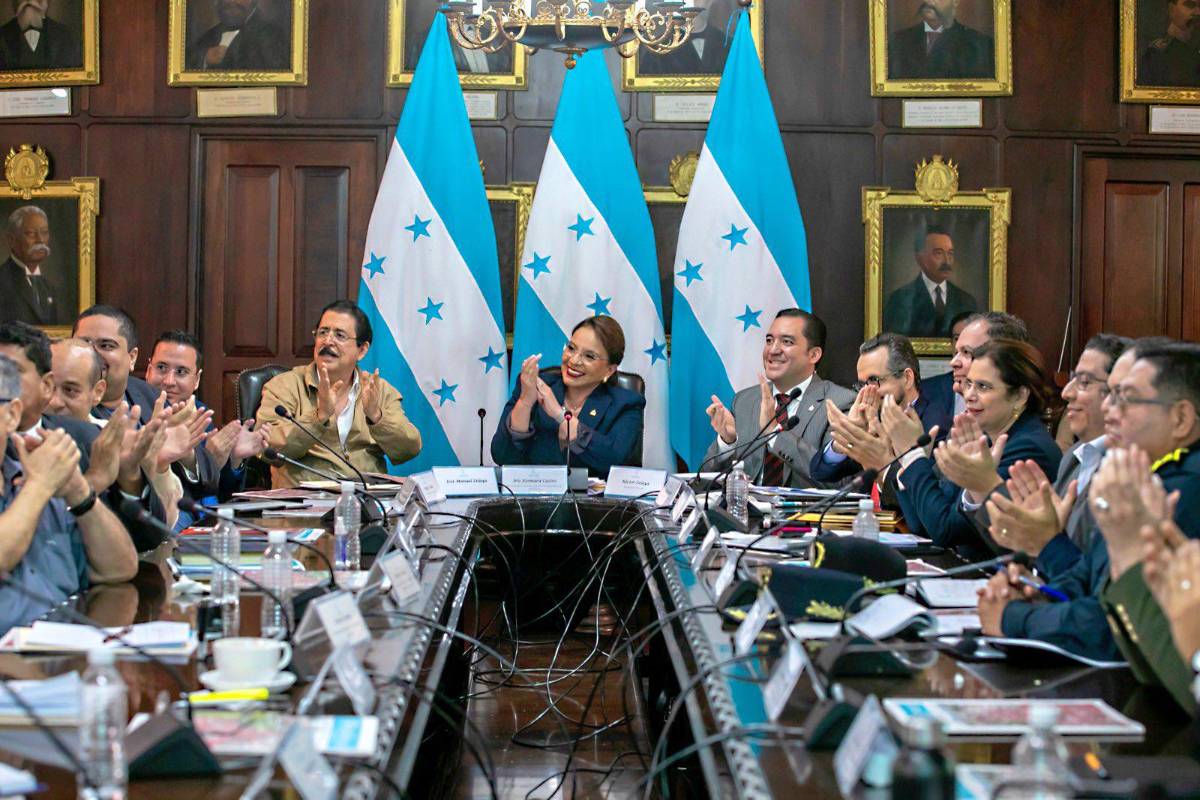 Gobierno aprueba presupuesto general 2024 con aumento de L 14 mil millones