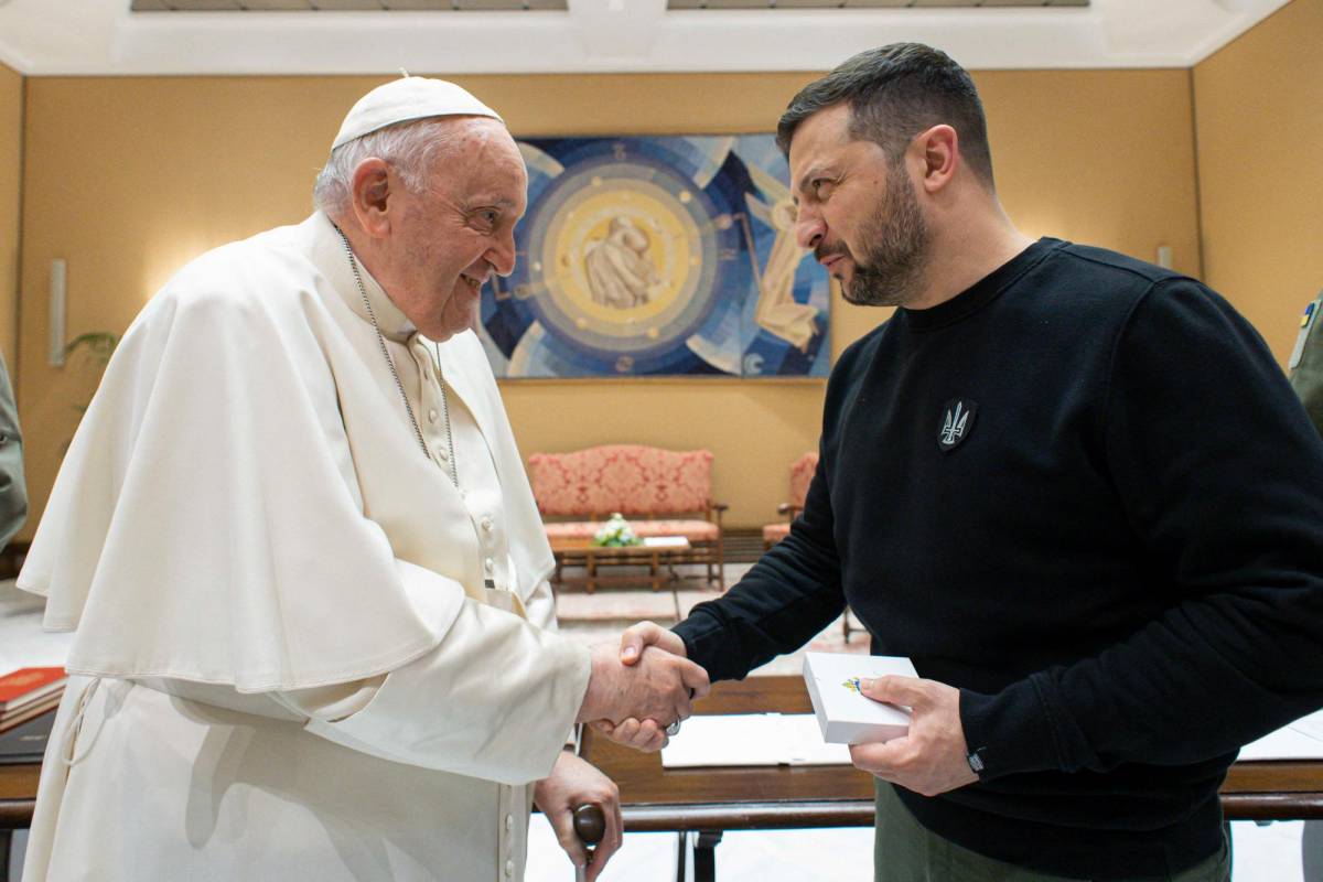 Zelenski se reúne con el Papa y le agradece su “atención” a la “tragedia en Ucrania”